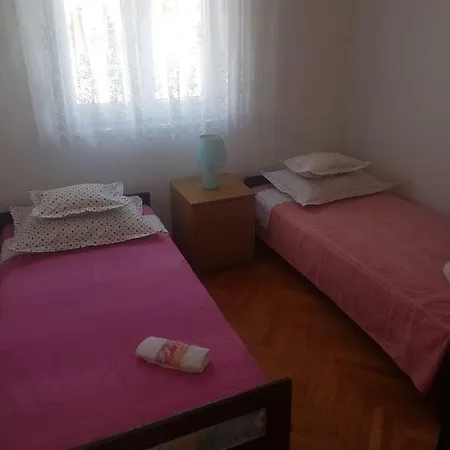 Apartman Kruno *